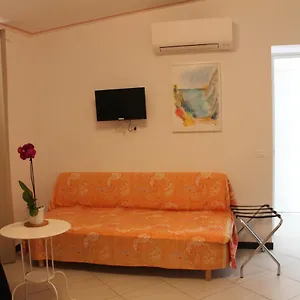 https://marianna-quiet-rooms.hotelitalianriviera.com